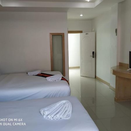 Red Sapphire Hotel Patong Extérieur photo