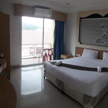 Red Sapphire Hotel Patong Extérieur photo