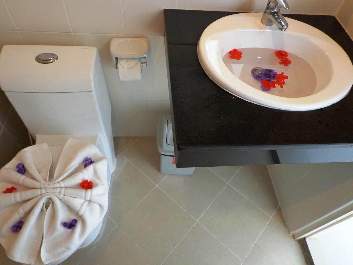 Red Sapphire Hotel Patong Extérieur photo