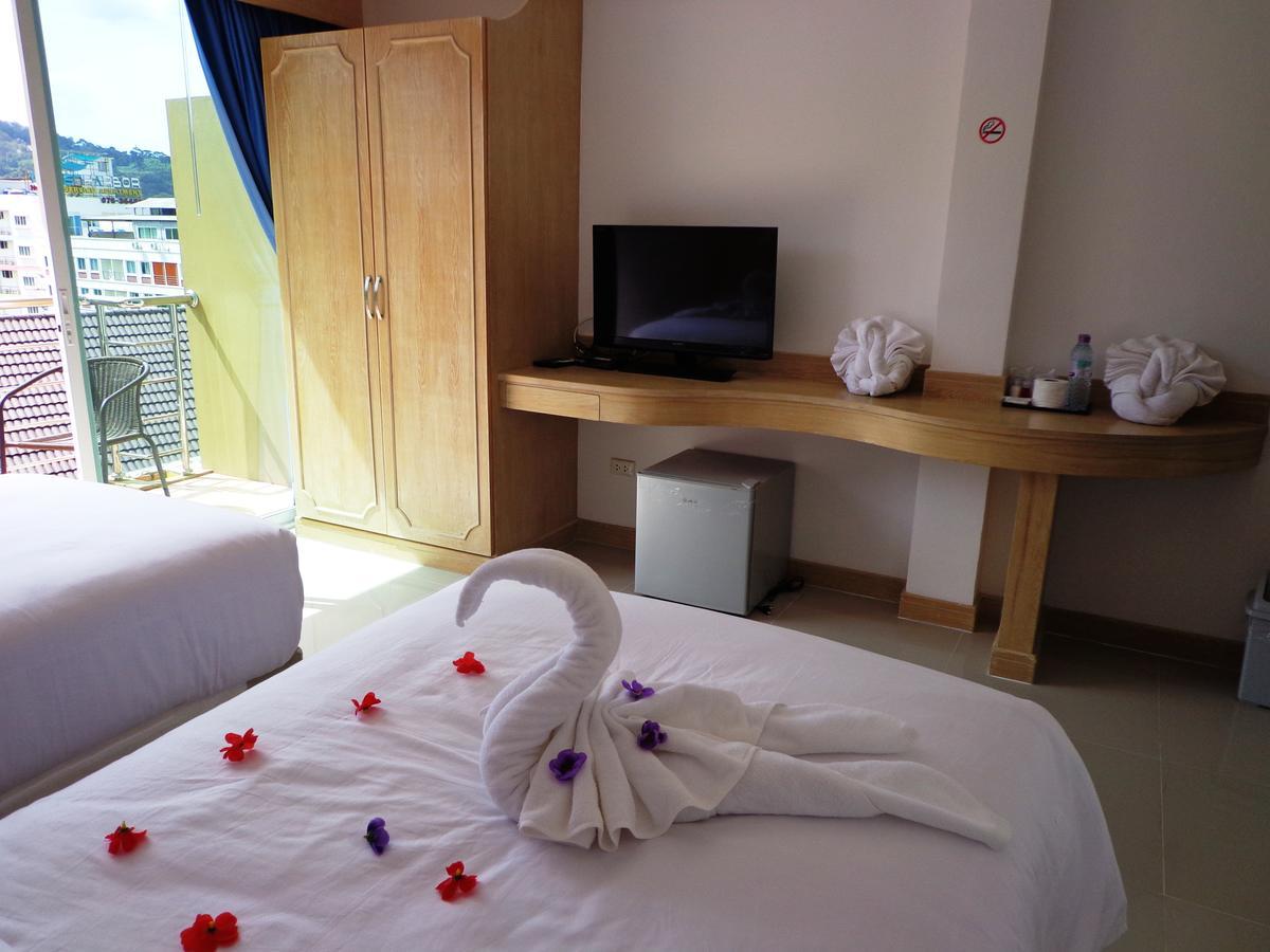 Red Sapphire Hotel Patong Extérieur photo