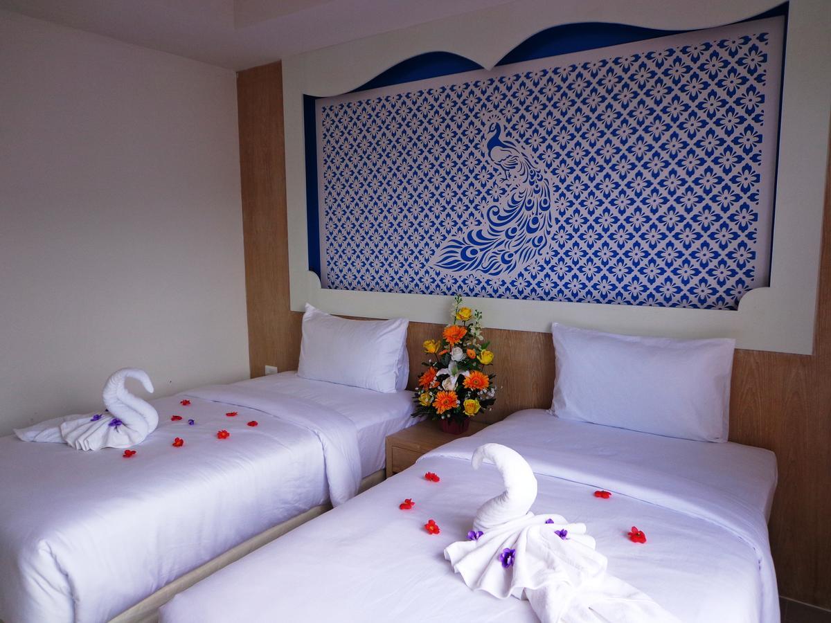 Red Sapphire Hotel Patong Extérieur photo