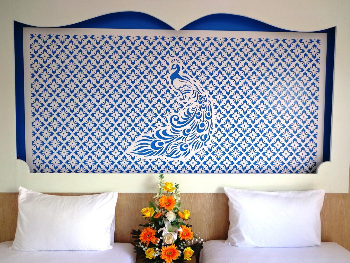 Red Sapphire Hotel Patong Extérieur photo