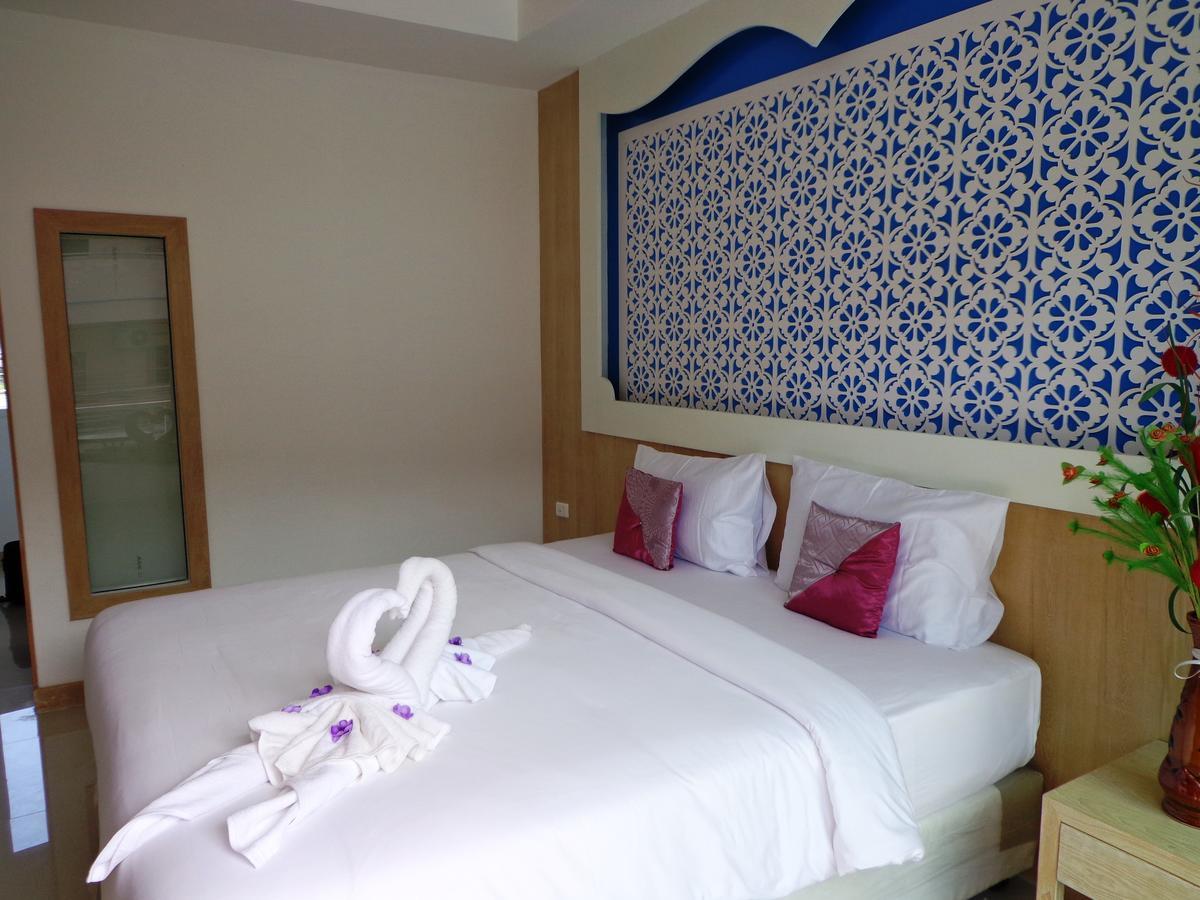 Red Sapphire Hotel Patong Extérieur photo