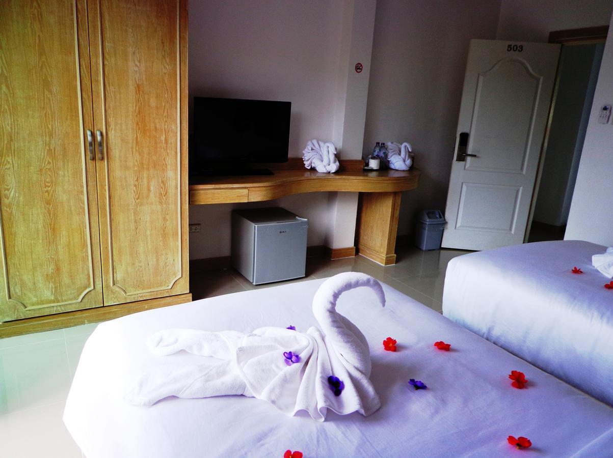 Red Sapphire Hotel Patong Extérieur photo
