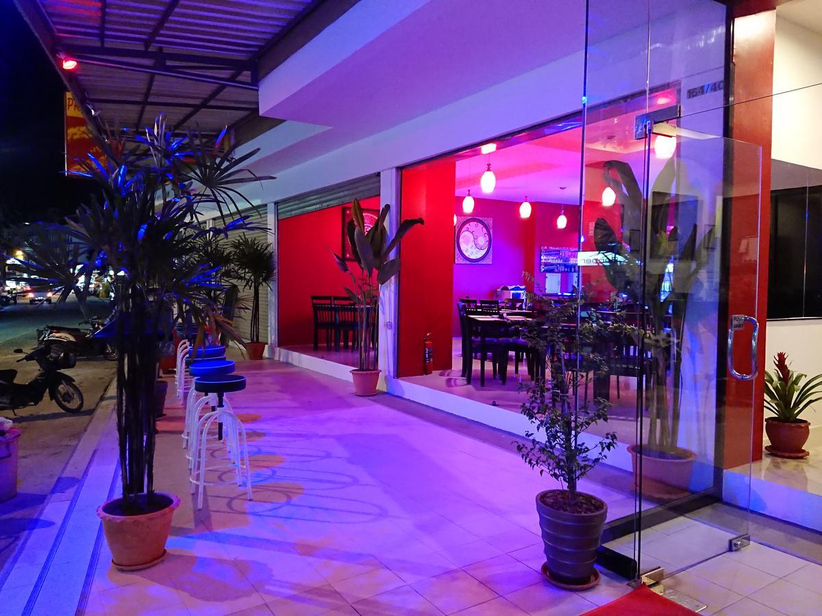 Red Sapphire Hotel Patong Extérieur photo
