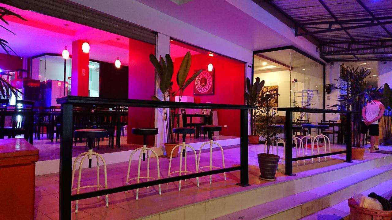 Red Sapphire Hotel Patong Extérieur photo