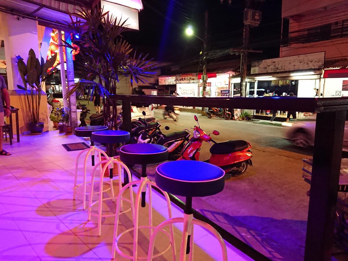 Red Sapphire Hotel Patong Extérieur photo
