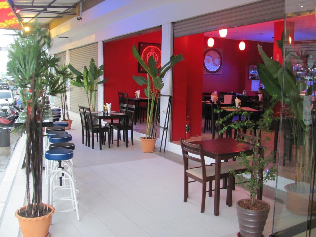 Red Sapphire Hotel Patong Extérieur photo