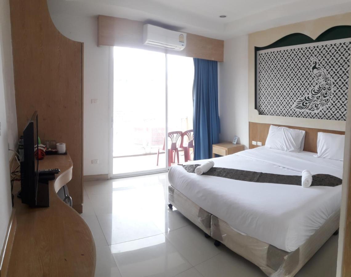 Red Sapphire Hotel Patong Extérieur photo