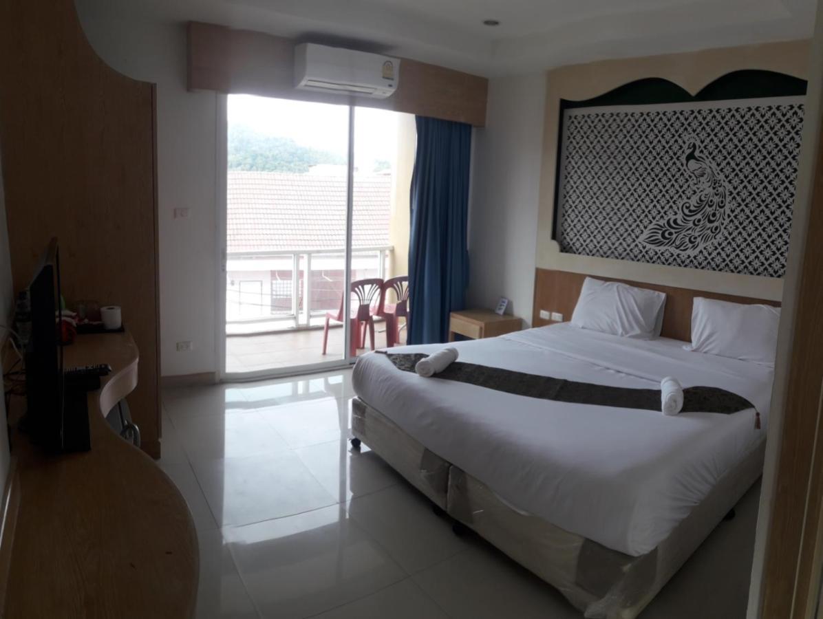 Red Sapphire Hotel Patong Extérieur photo